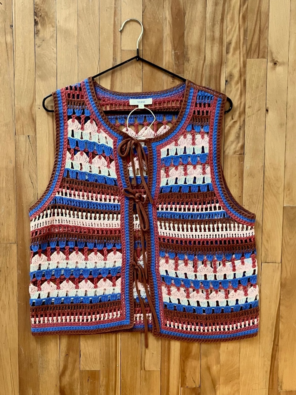 Delicate crochet tie front vest - Size M